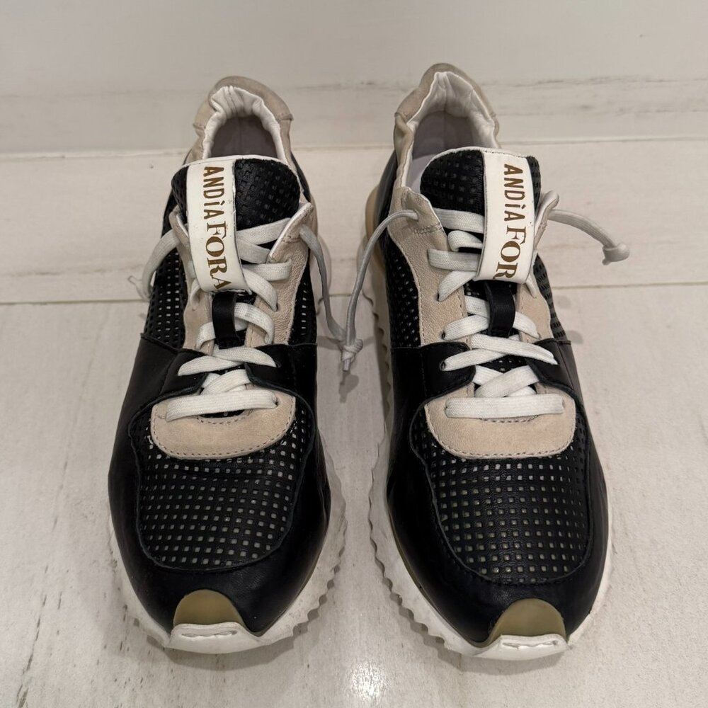 Andia Fora Ruffle Sneaker